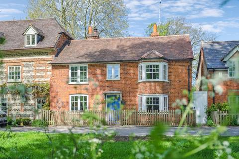 4 bedroom character property for sale, The Green South, Warborough OX10