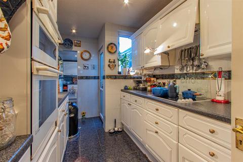 61 Waterloo Gardens, Cardiff, CF23 5AB