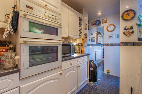 61 Waterloo Gardens, Cardiff, CF23 5AB