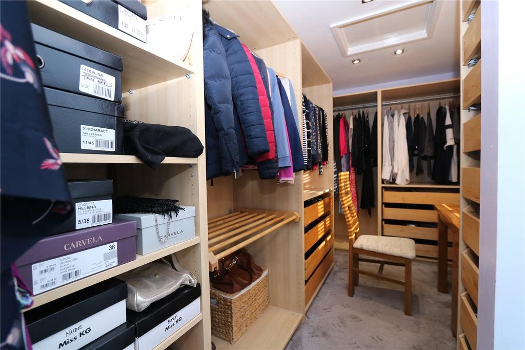 Wardrobe/Dressing Rm