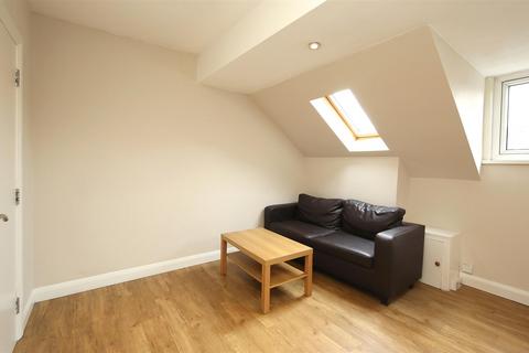 Flat 3, 1 Piercefield Place, Cardiff, CF24 0LD