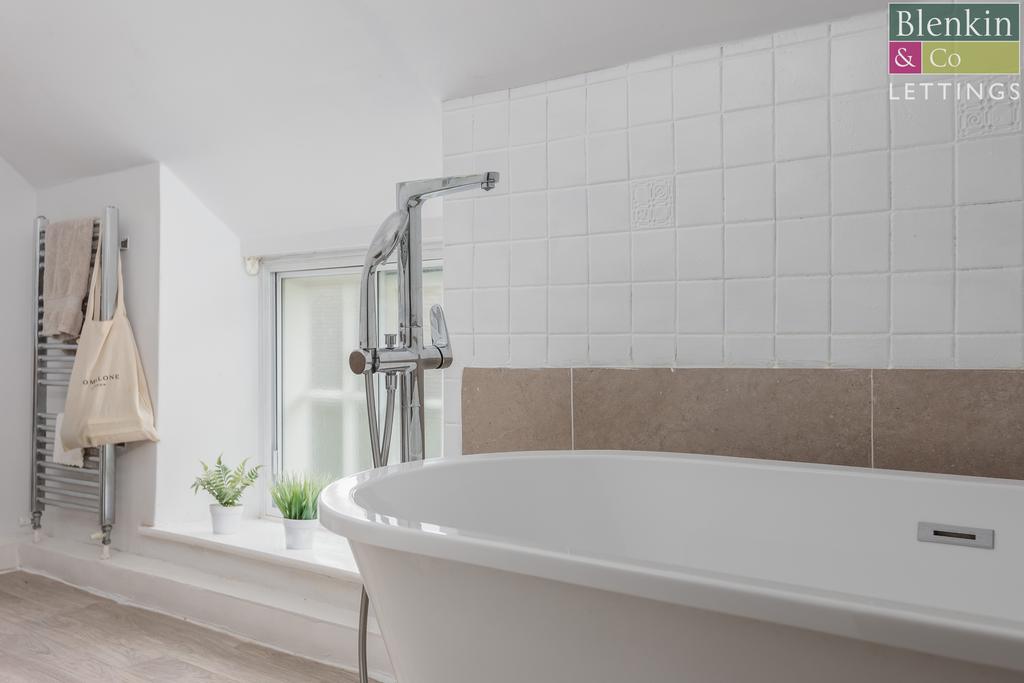 En-Suite Bathroom