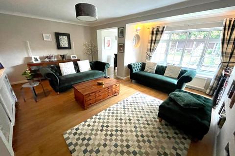 4 bedroom link detached house for sale, Eastwood Road, Rayleigh, Essex, SS6