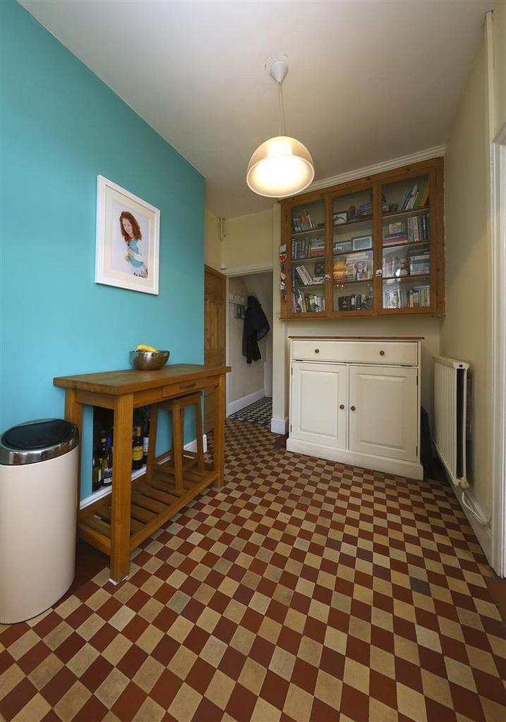 24 Axminster Rd 4082.JPG