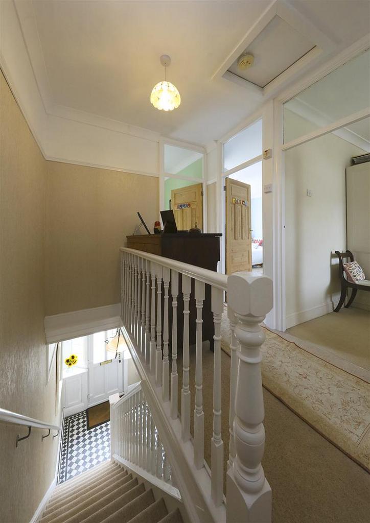 24 Axminster Rd 4092.JPG