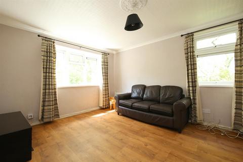 71b Celyn Avenue, Cardiff, CF23 6EB