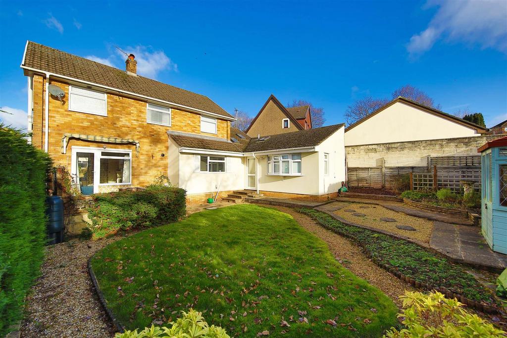 12 Llyn Close 1750.jpg