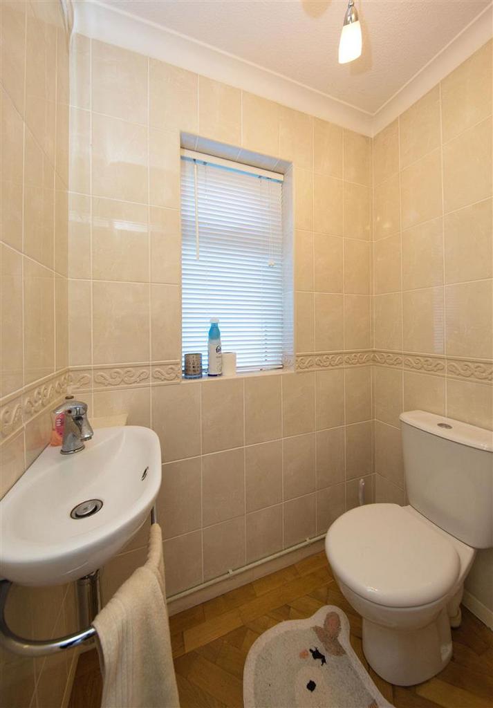 12 Llyn Close 1759.jpg
