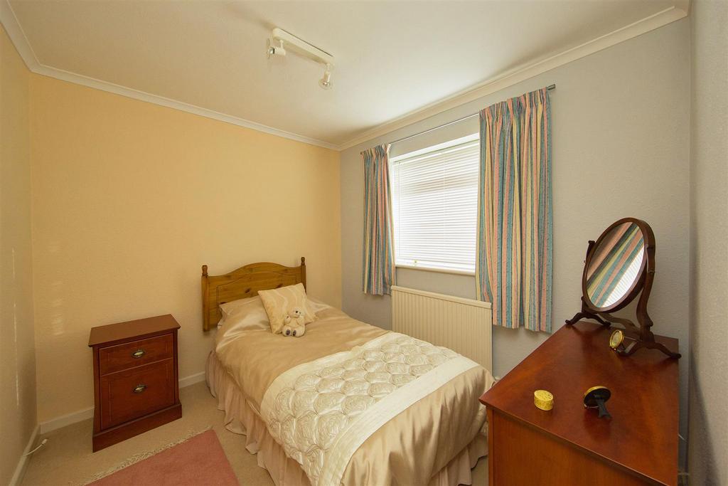 12 Llyn Close 1804.jpg