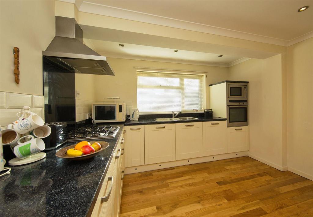 12 Llyn Close 1777.jpg