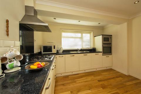 12 Llyn Close, Cardiff, CF23 6LG