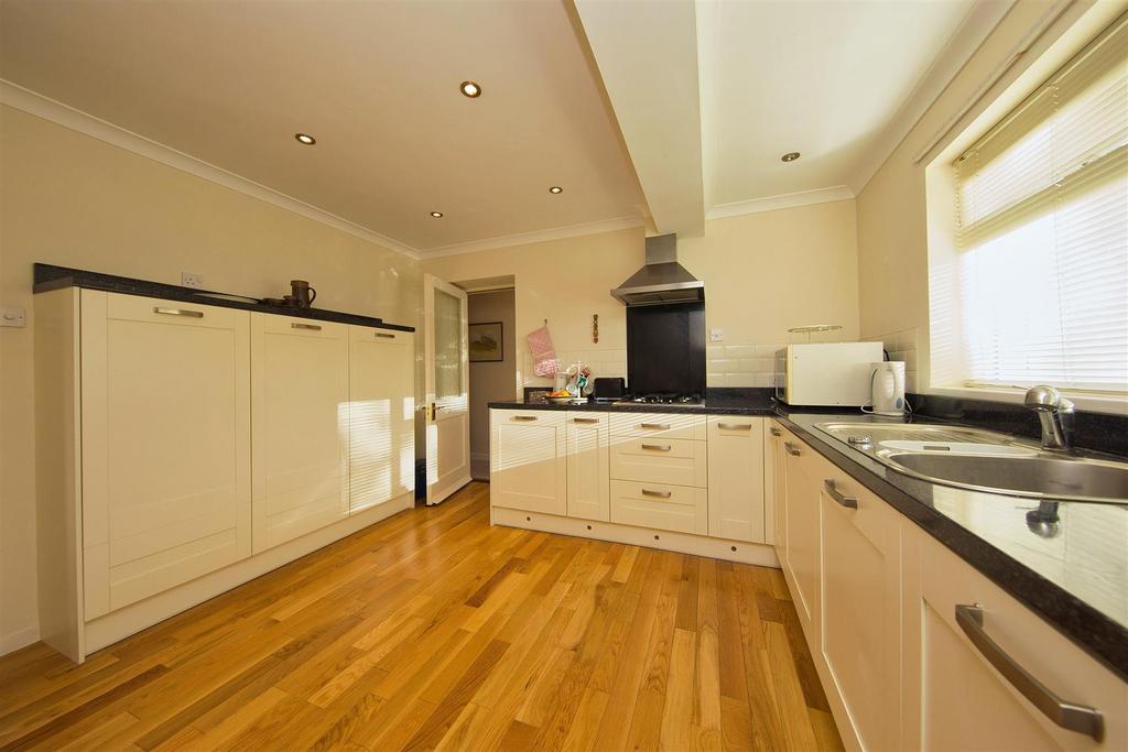 12 Llyn Close 1779.jpg