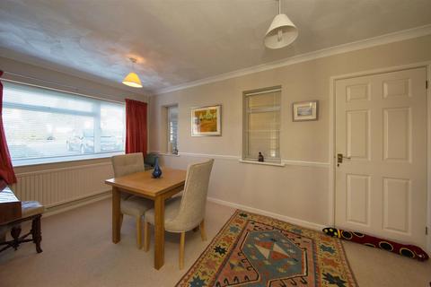 12 Llyn Close, Cardiff, CF23 6LG