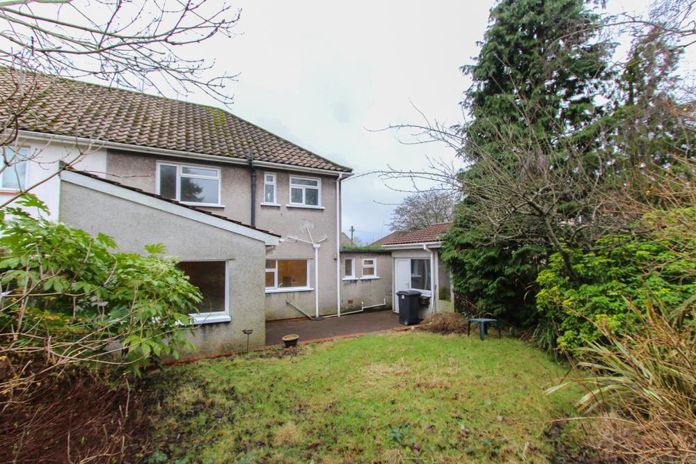28 Brandreth Road LR-8.jpg