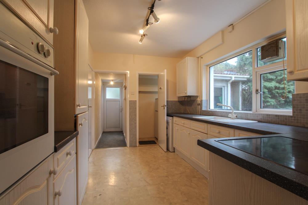 28 Brandreth Road LR-4.jpg