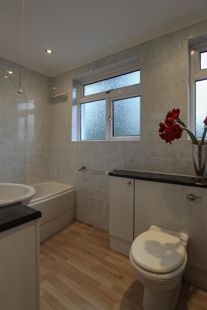 28 Brandreth Road LR-10.jpg