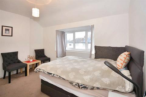 11 Springbank Crescent, Headingley, Leeds, LS6 1AB