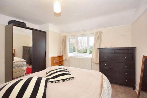 11 Springbank Crescent, Headingley, Leeds, LS6 1AB