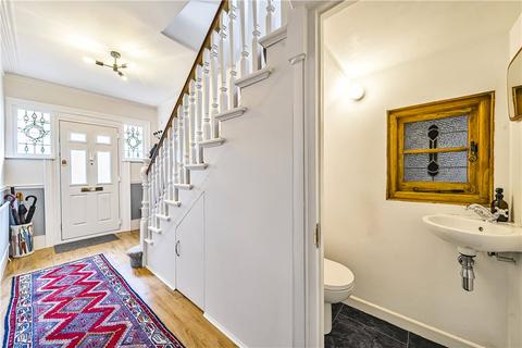 40 Heather Road, London, SE12 0UQ