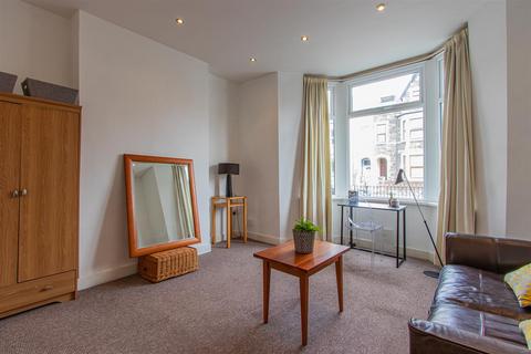 Flat 1, 10 Piercefield Place, Cardiff, CF24 0LD