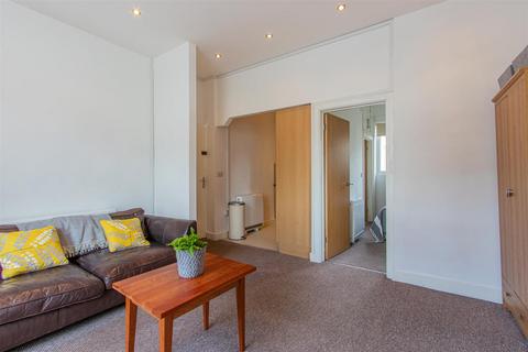Flat 1, 10 Piercefield Place, Cardiff, CF24 0LD