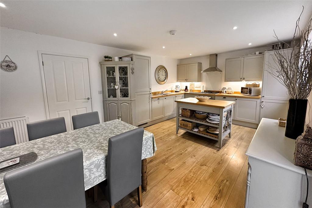 Toddington Lane, Littlehampton, West... 3 bed end of terrace house for