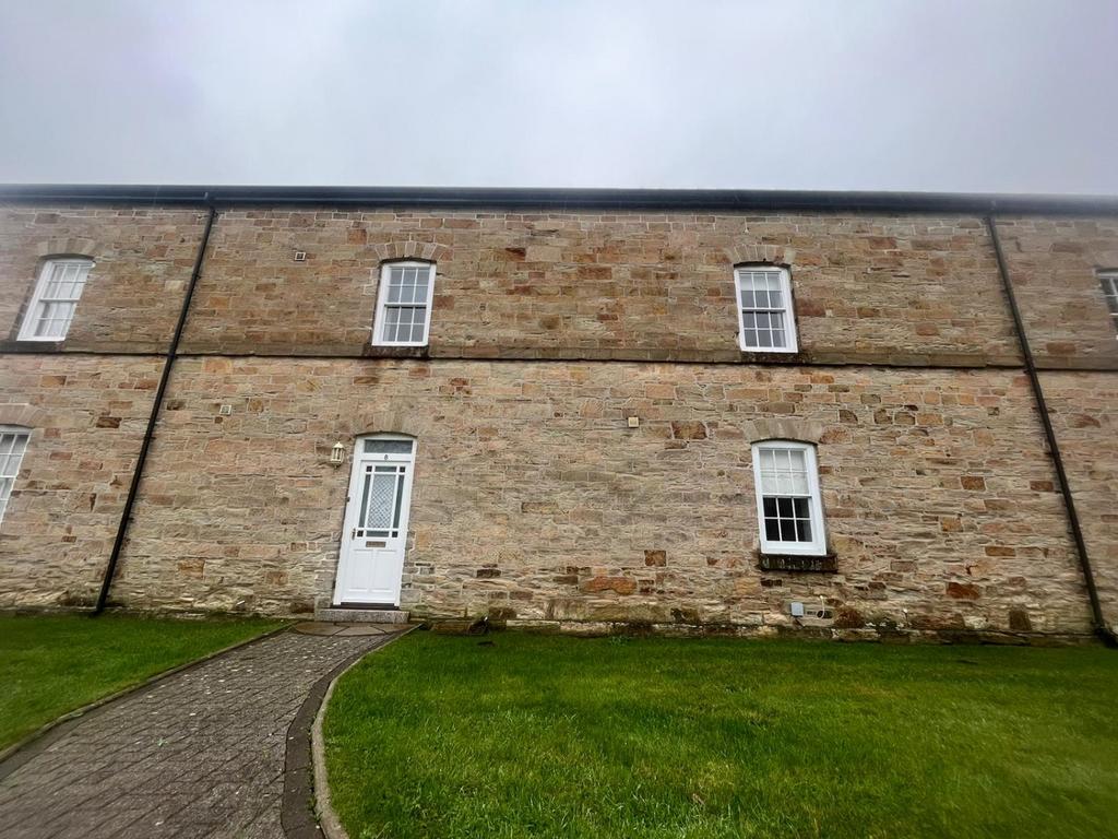 8 Tremayne House Park Drive, Bodmin 3 bed terraced house to rent £