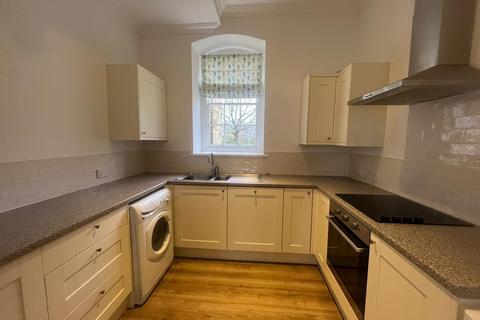 3 bedroom terraced house to rent, 8 Tremayne House Park Drive, Bodmin