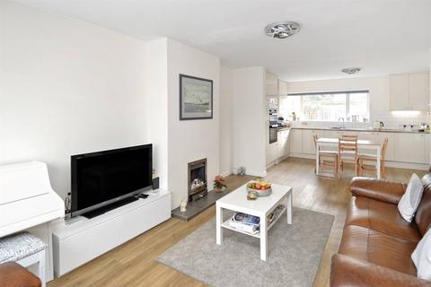 4 All Saints Close, Whitstable, CT5 1SB
