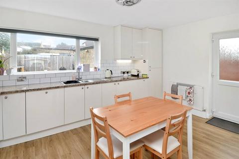 4 All Saints Close, Whitstable, CT5 1SB