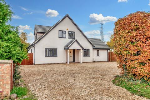 5 bedroom detached house for sale, Oakley Road, Clapham MK41