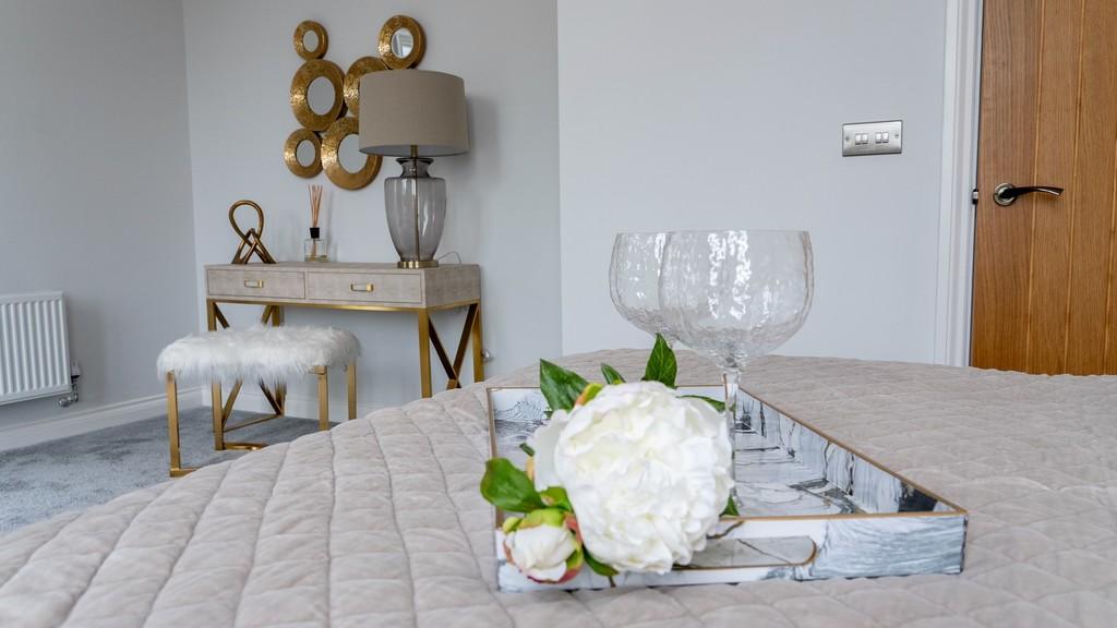 Guest bedroom 2