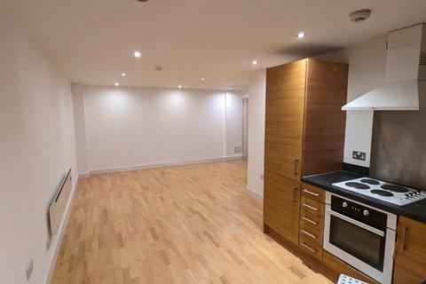 2 bedroom flat to rent, La Salle , Chadwick Street, Leeds, West Yorkshire, LS10