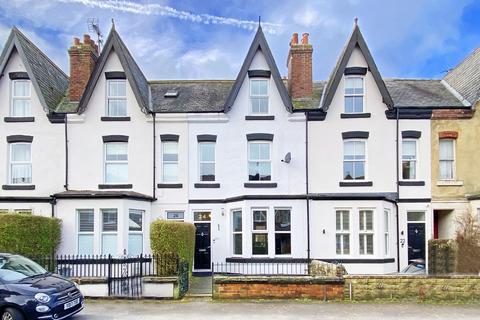 4 bedroom terraced house for sale, West Lea Avenue, Harrogate