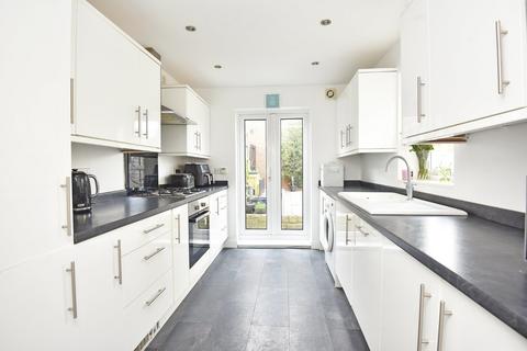 4 bedroom terraced house for sale, West Lea Avenue, Harrogate