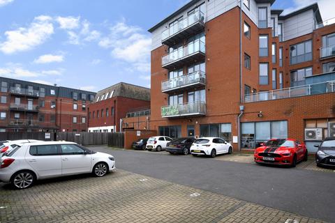 2 bedroom flat for sale, Lesley Court, Chelmsford