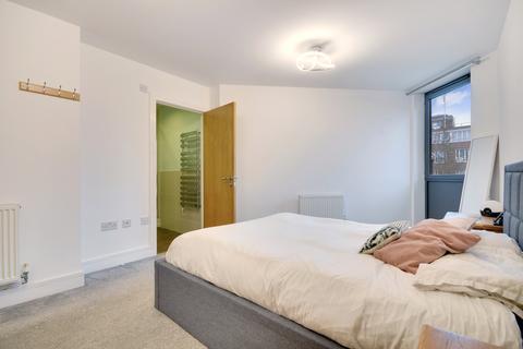 2 bedroom flat for sale, Lesley Court, Chelmsford