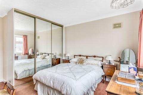 13 Rennets Close, London, SE9 2NQ