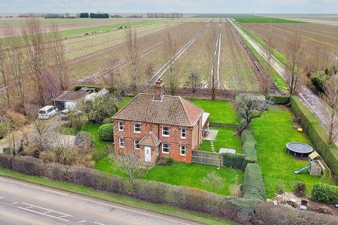 4 bedroom detached house for sale, Sunset House, Friskney