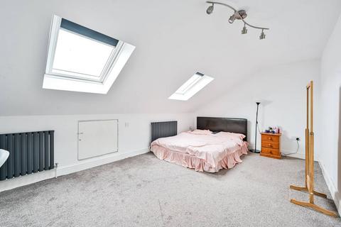 4 bedroom end of terrace house for sale, Malpas Road, Brockley, London, SE4