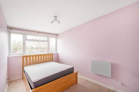 3 bedroom flat to rent, Dyne Road, Brondesbury, London, NW6