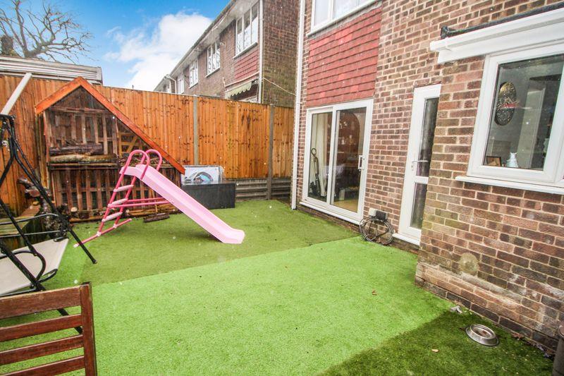 Estridge Close