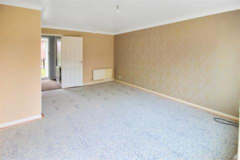 2 bedroom property for sale, Periwinkle Close, Lindford
