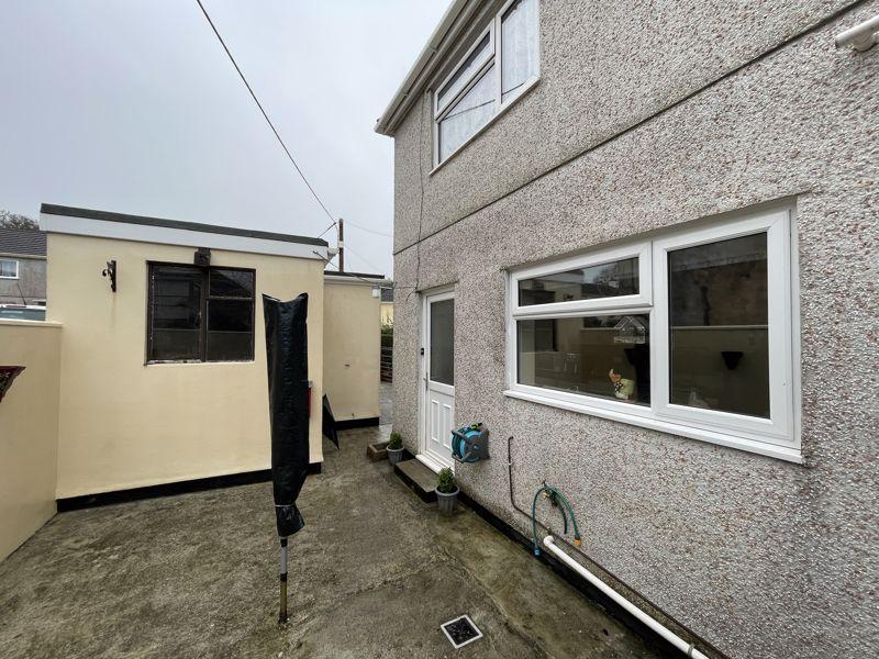 Rear Courtyard...
