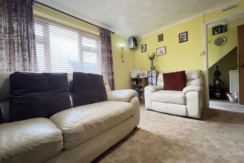 2 Carnon Crescent, Carnon Downs, Truro, TR3 6HL