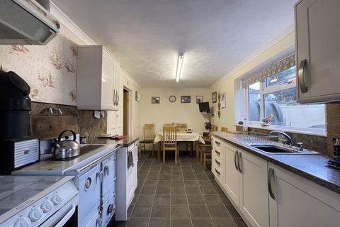 2 Carnon Crescent, Carnon Downs, Truro, TR3 6HL
