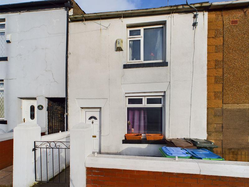 Hollin Lane, Middleton 2 bed cottage for sale £150,000