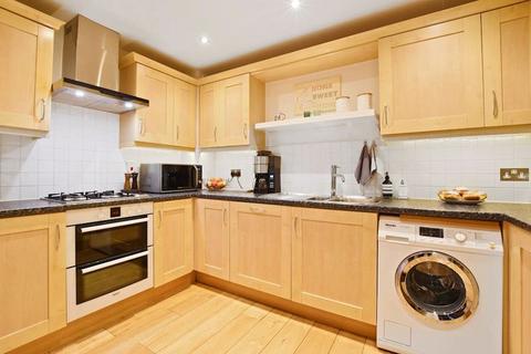 2 bedroom apartment for sale - Greenford Road, Greenford