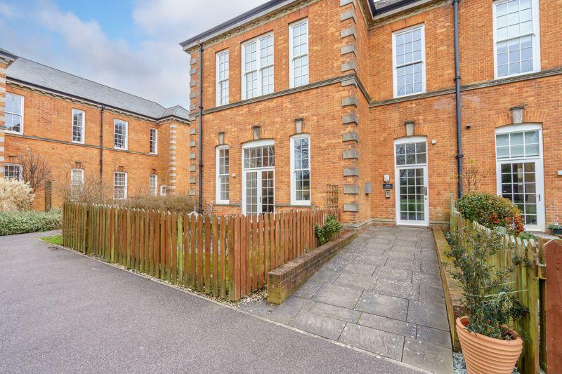 Longley Road, Chichester 1 bed apartment for sale £96,000