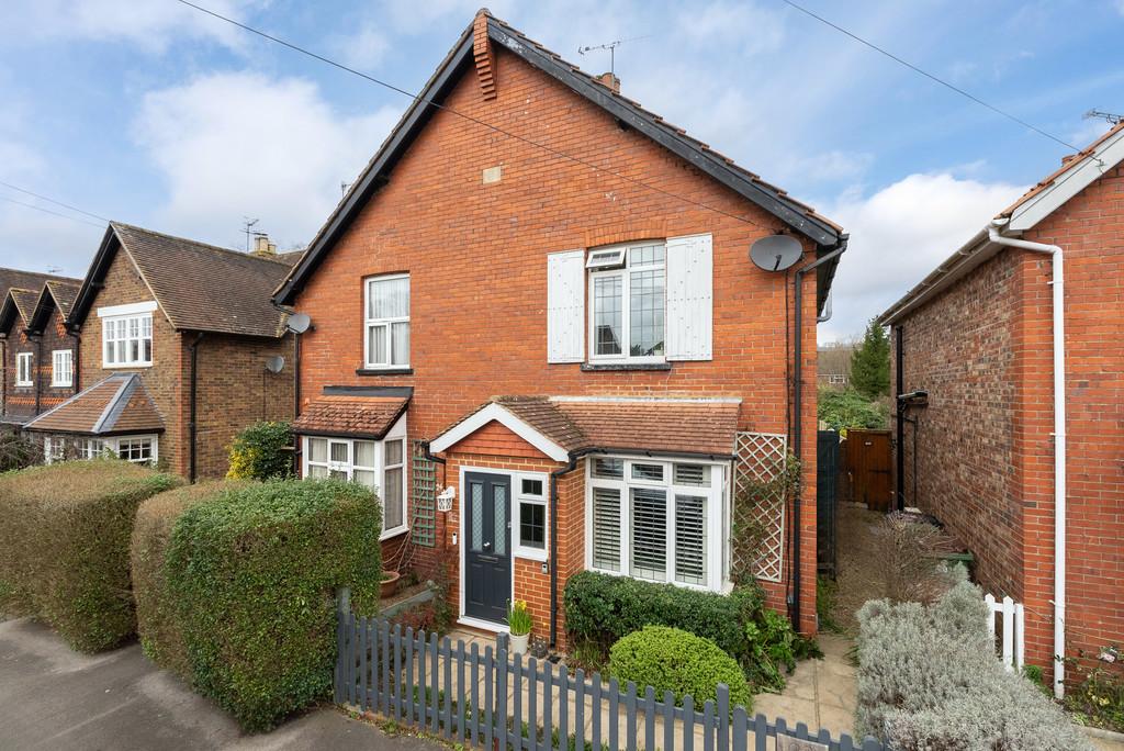Oakdene Road, Brockham 3 bed semidetached house for sale £595,000